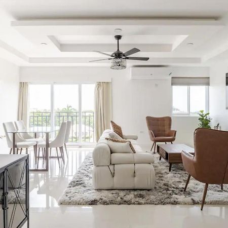 Luxe City Oasis 2Br With Rooftop Pool And Gym Kingston Exteriér fotografie