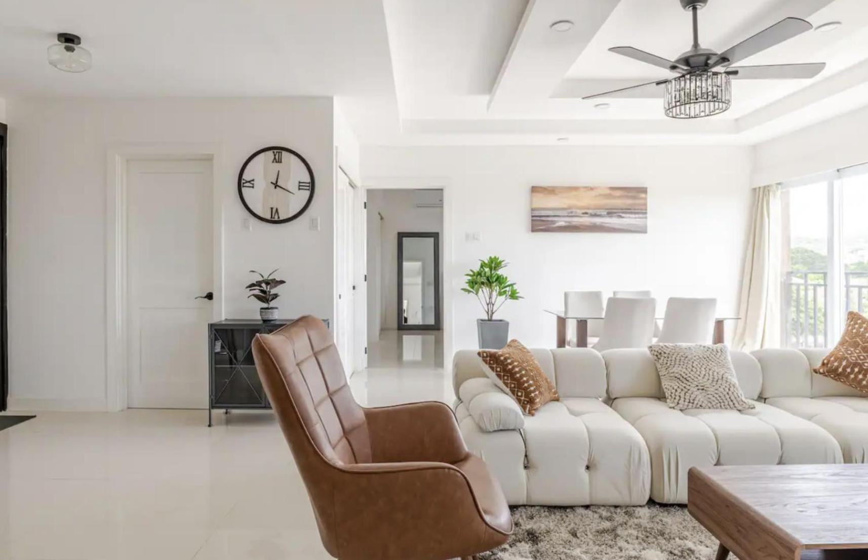 Luxe City Oasis 2Br With Rooftop Pool And Gym Kingston Exteriér fotografie