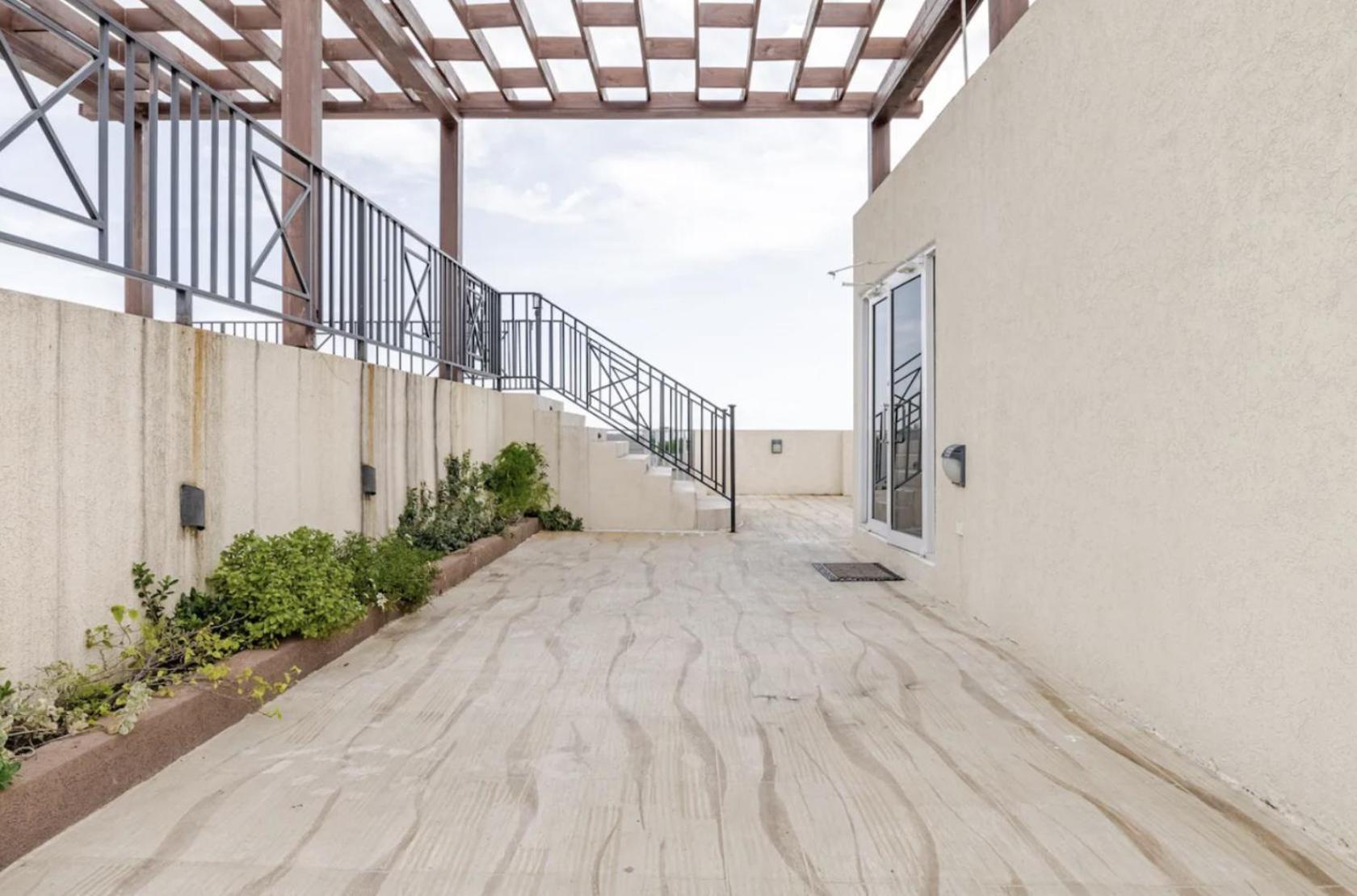 Luxe City Oasis 2Br With Rooftop Pool And Gym Kingston Exteriér fotografie
