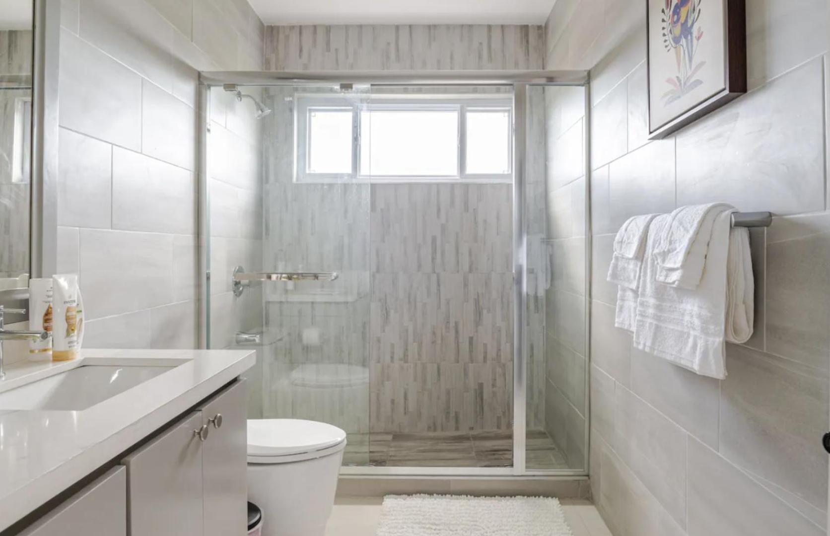 Luxe City Oasis 2Br With Rooftop Pool And Gym Kingston Exteriér fotografie